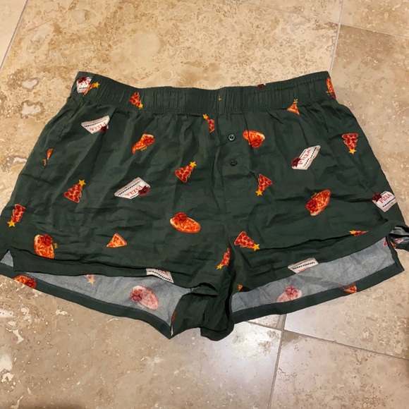 PINK Victoria's Secret Other - VS sleep shorts w pizza trees